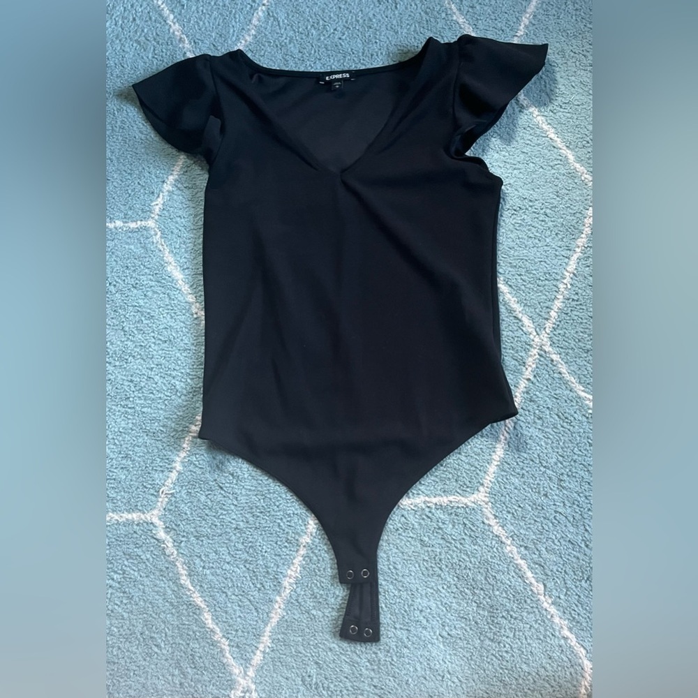 Express- Ruffle Sleeve Bodysuit- Black- Size M​